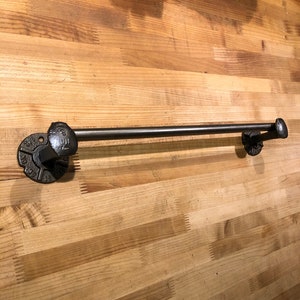 Steel towel bar