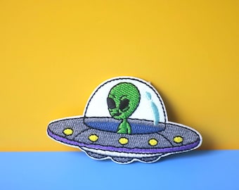 alien in UFO fun space-themed iron on patch/embroidered patch/funny patch/applique/sew on patch