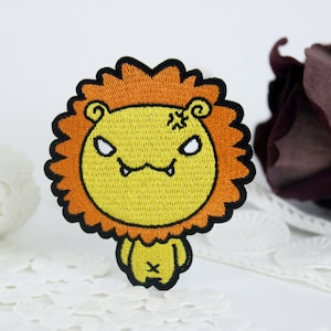 patch gekke leeuw, tekenfilm, opstrijkpatch/geborduurde patch/grappige patch/appliqué/naaipatch