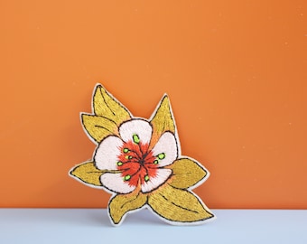 Lily Flower Embroidered Iron-On Patch: Floral Applique