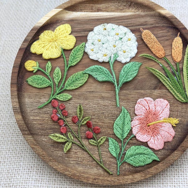 Botanical Embroidered Flower Patch Set 5pc : Cottagecore Iron-On Badges