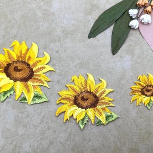 Sunflower Embroidered Iron-On Patch: Floral Applique