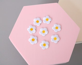 2 White Daisy Iron On Patches: Embroidered Applique