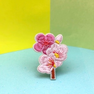 Écusson esthétique fleur de cerisier en fleurs de Sakura/écusson brodé/écusson amusant/appliqué/écusson à coudre