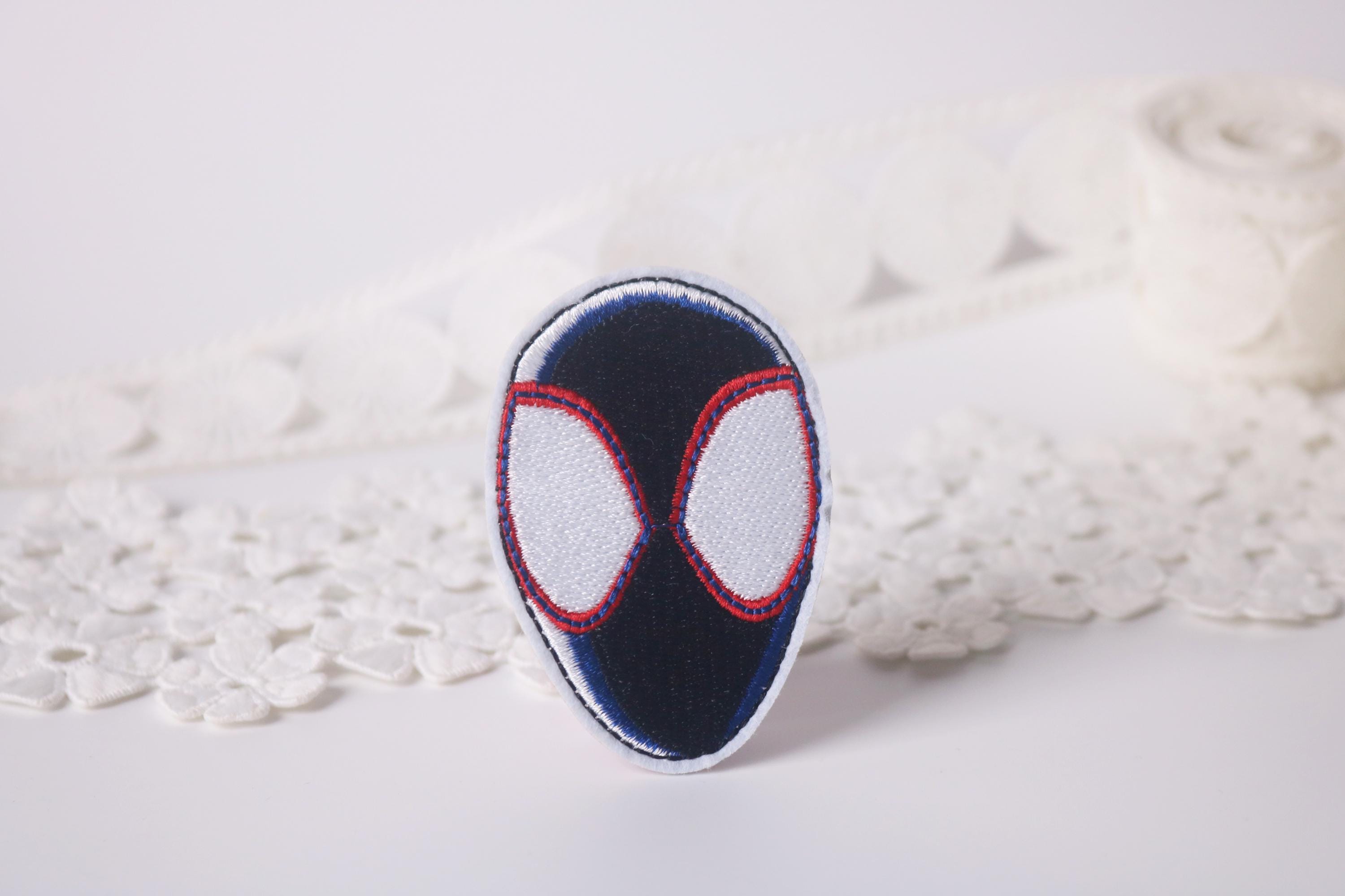 Spiderman In Jumping Pose Embroidered Patch, NEW – Holzheimer's Distribution - Foto 2