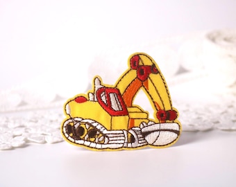 Toppa termoadesiva per escavatore: applicazione ricamata