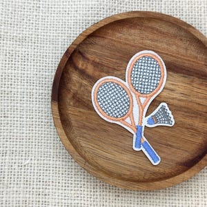Badminton Racket Embroidered Patch: Fun Sports Applique