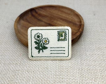 Vintage Daisy Postcard Embroidered Patch, Floral Mail Patch, Iron On Sew On Applique