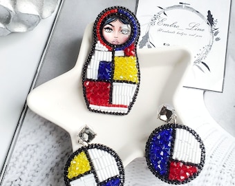 Anime girl pin ethnic brooch with geometric earrings, Nesting doll unique brooch y2k jewelry