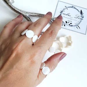 Pearl adjustable  Ring. Beaded friendship handmade jewelry elastic ring with crystal. Stretch Ring Rose quartz. Real shell jewelry ring