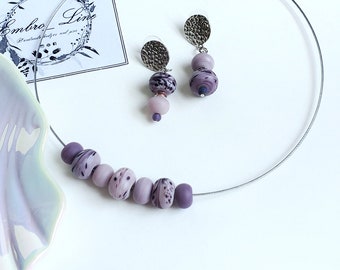 Purple choker with hand painted beads, Emerald choker y2k fashion, asymmetric earrings