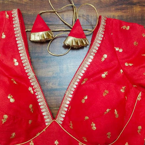 Buy Sabyasachi Deep V Cut Blouse Designer Pattern Beautiful Saree Online in  India - Etsy