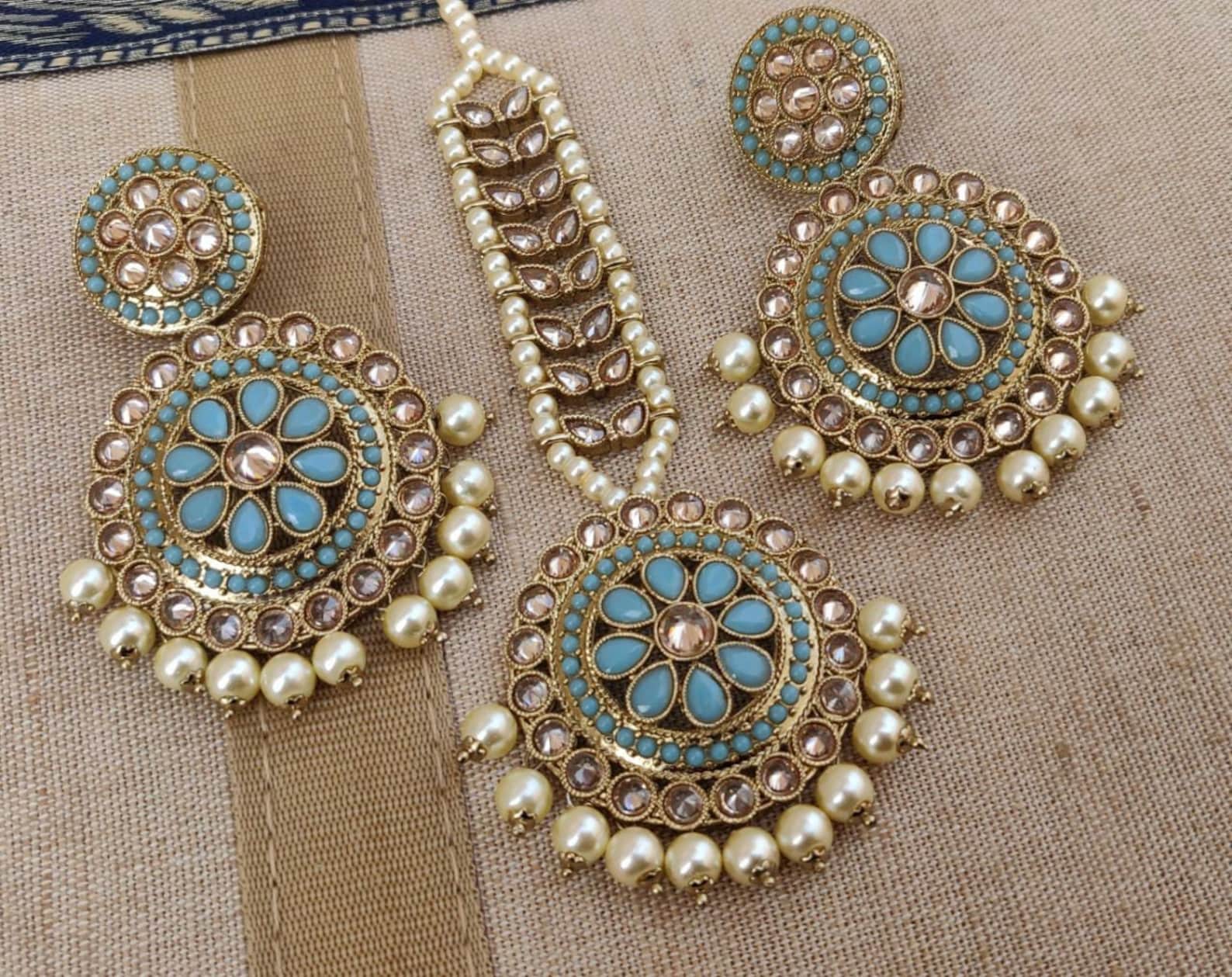 PARINEETA earrings + tikka (Gold)