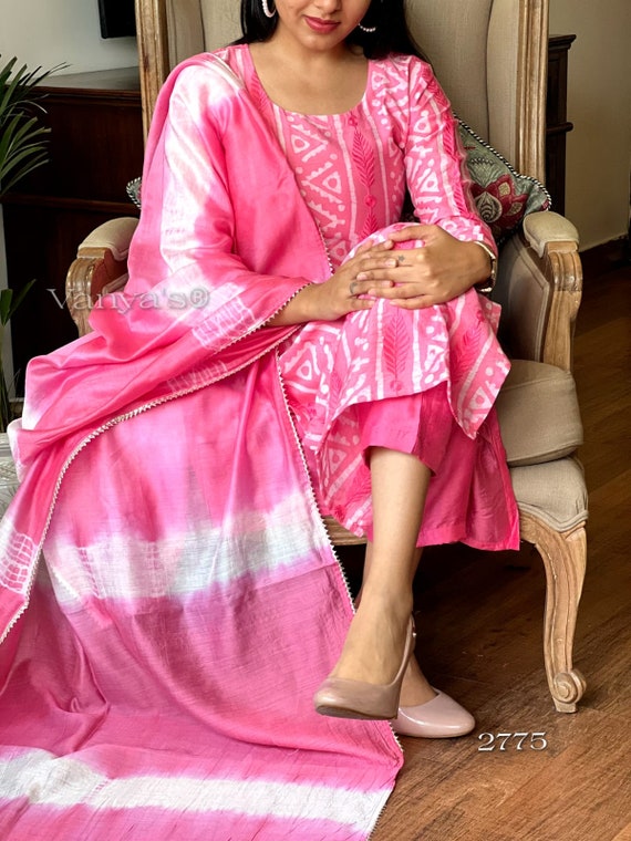 Pink Sleeveless Chanderi Silk Kurta Set With Dupatta – Kamakhyaa