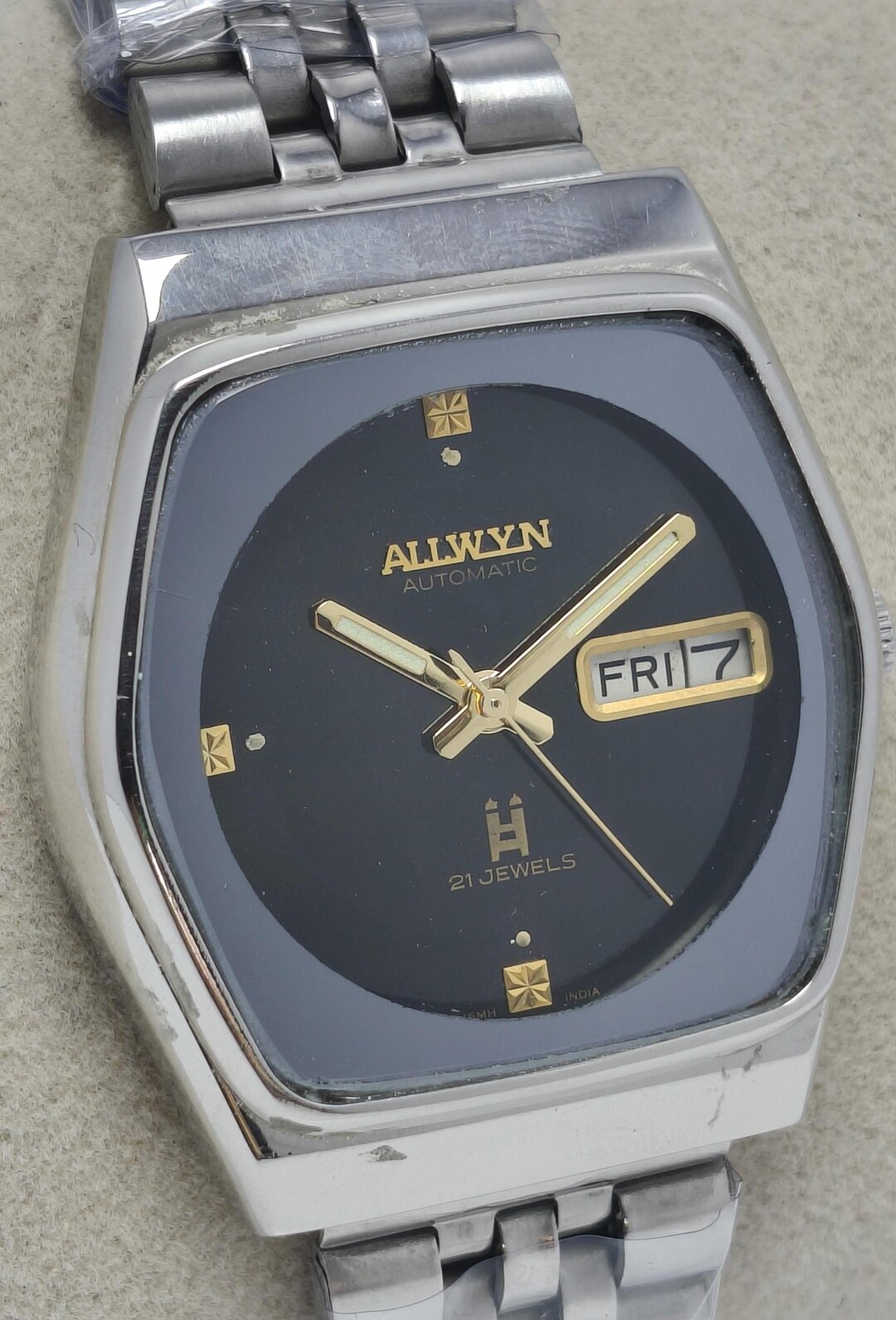 Vintage Allwyn Automatic Watch: Black Dial, 21 Jewels, Wrist Watch ...