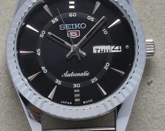 ヴィンテージ セイコー5 自動巻き腕時計：ブラック文字盤、デイ/デイト