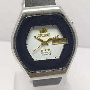 Orient Sk Crystal White Dial Day&Date 21Jewels Automatic Japan Made  Wrist Watch For Men's In Working Condition
