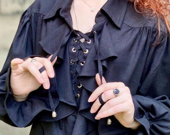 リネン フリル付き黒シャツ 長袖 リネン フリル付き黒シャツ 長袖