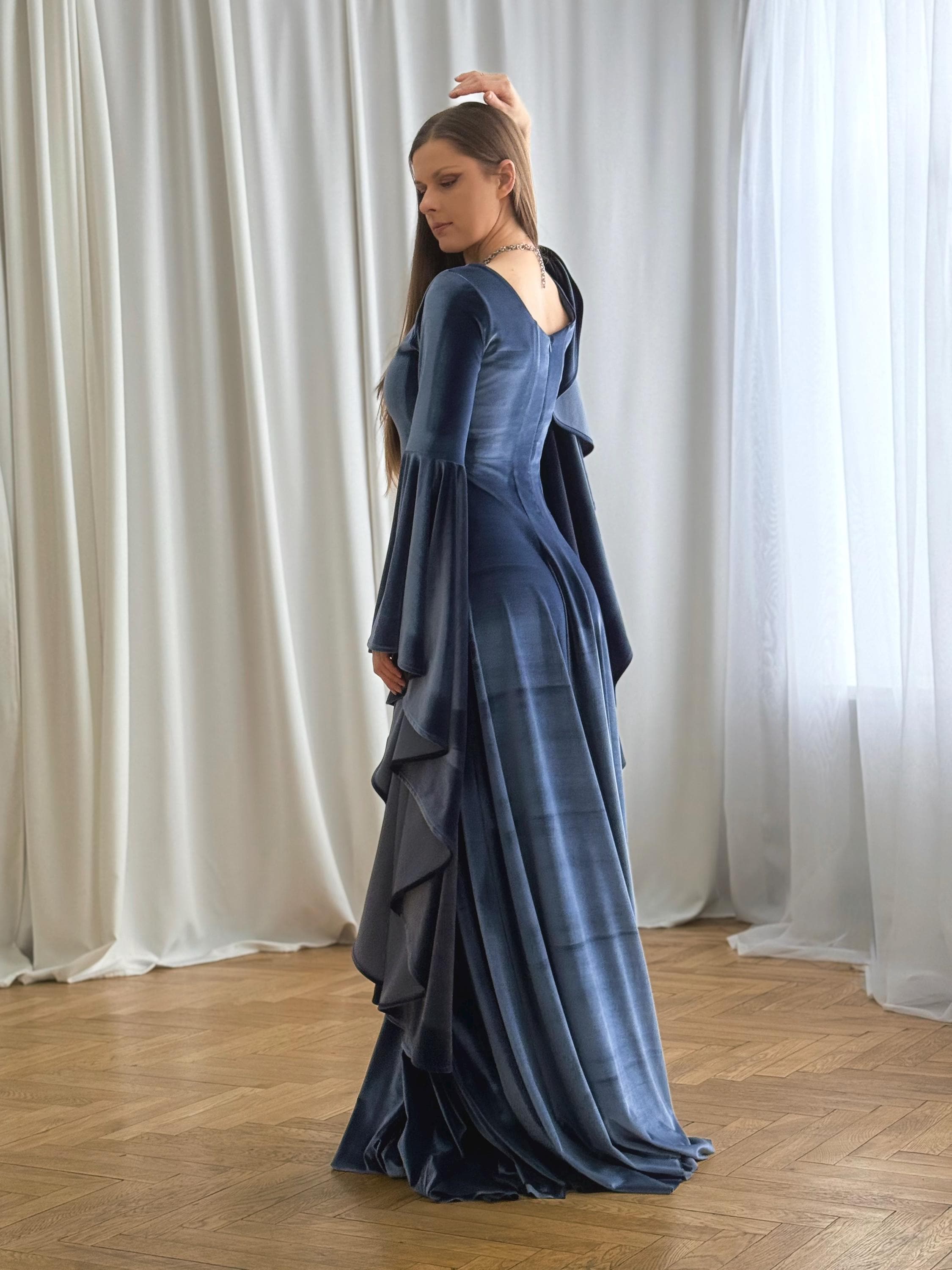 dark blue renaissance dress Dark Blue Velvet Renaissance Dress, Medieval Cosplay Costume, Gothic  Fantasy Gown, Renaissance Faire Outfit, Princess Dress