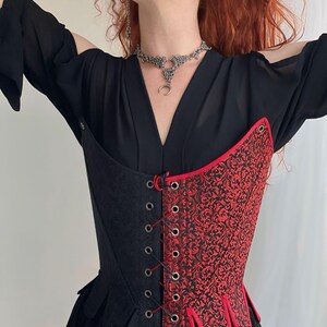 renaissance red and black lace up corset for women, handmade victorian historical bodice, gothic fantasy larp corset with detachable straps