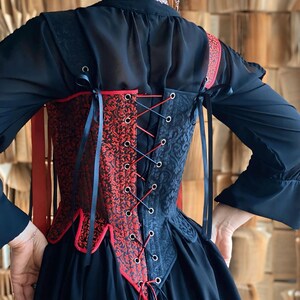 renaissance red and black lace up corset for women, handmade victorian historical bodice, gothic fantasy larp corset with detachable straps