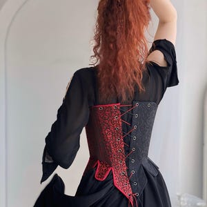 renaissance red and black lace up corset for women, handmade victorian historical bodice, gothic fantasy larp corset with detachable straps