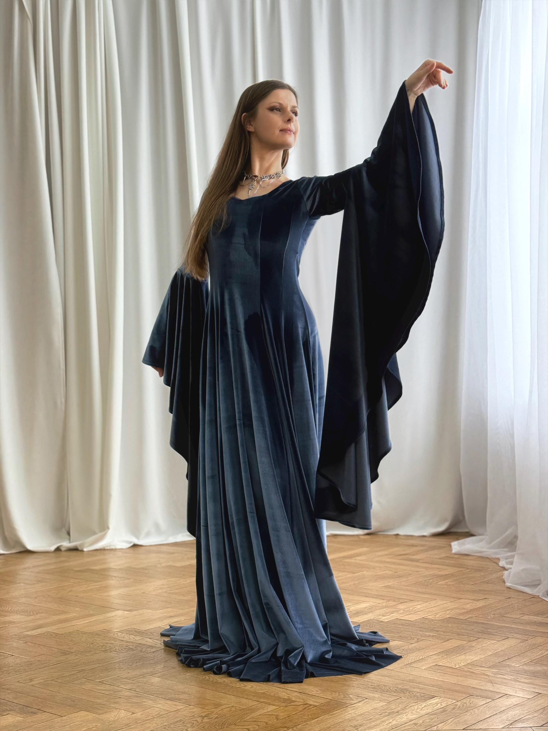 dark blue renaissance dress Royal Blue Renaissance Dress, size: Medium