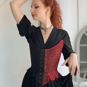 renaissance red and black lace up corset for women, handmade victorian historical bodice, gothic fantasy larp corset with detachable straps
