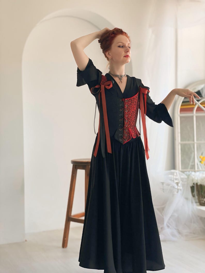 renaissance red and black lace up corset for women, handmade victorian historical bodice, gothic fantasy larp corset with detachable straps
