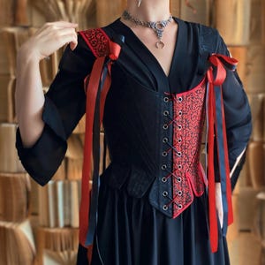 renaissance red and black lace up corset for women, handmade victorian historical bodice, gothic fantasy larp corset with detachable straps