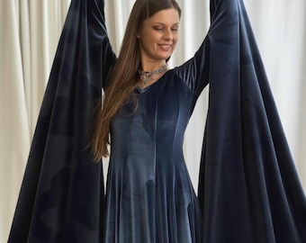 Elfenfluwelen jurk, middeleeuwse jurk met uitlopende mouwen, donkerblauwe renaissancejurk, fantasiekostuum, gotische feeënjurk, jurk voor een renaissancemarkt