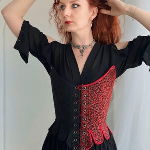 renaissance red and black lace up corset for women, handmade victorian historical bodice, gothic fantasy larp corset with detachable straps