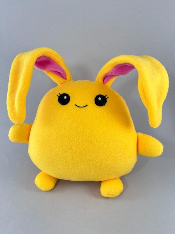 ラッキーバニー。ラッキーラビット。ラッキーぬいぐるみのウサギをママ