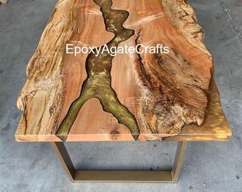 Op maat gemaakte acaciahouten eettafel: Golden Epoxy Resin River, Live Edge Slab