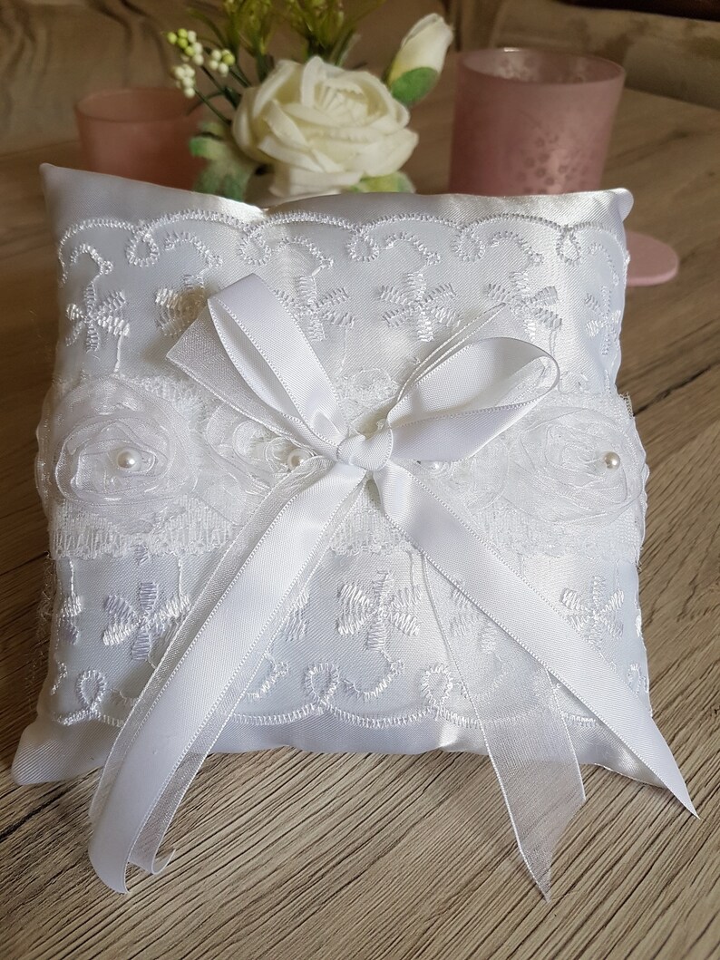 Satin ring pillow for wedding 17x17cm noble wedding rings