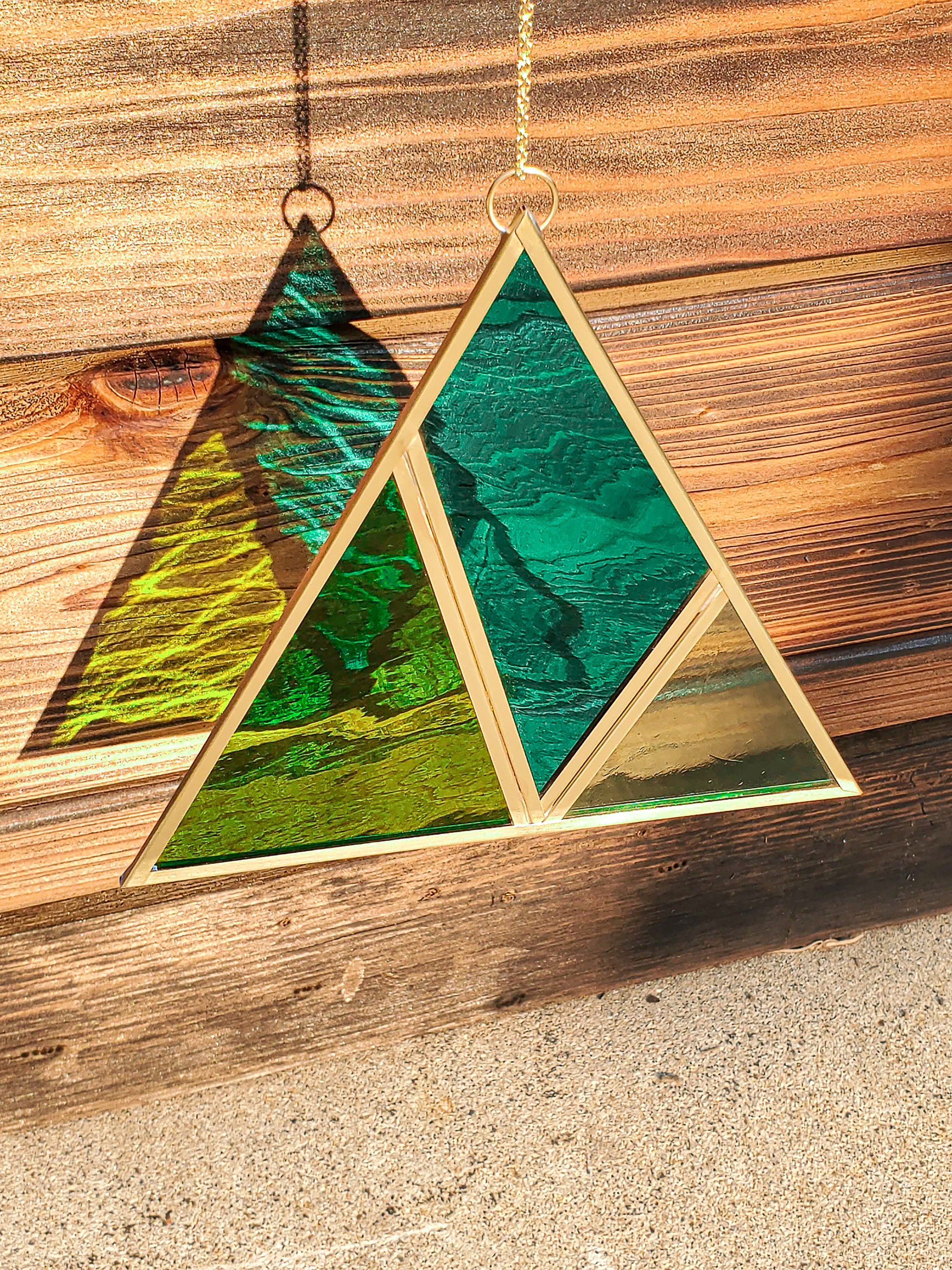 synergy LEAD FREE Stained Glass suncatcher garden ornament glass