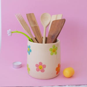 Ceramiczny pojemnik na przybory kuchenne, Zabawny kolorowy pojemnik na przybory kuchenne, Ręcznie robiony ceramiczny wazon, Pojemnik na łyżki, Prezent na nowy dom dla mamy i siostry