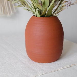 Christmas gift ceramic vase, Terracotta vase, Housewarming gift, Bud vase, New home gift, Pottery ikebana vase, Gift for mom, Wedding gift image 4