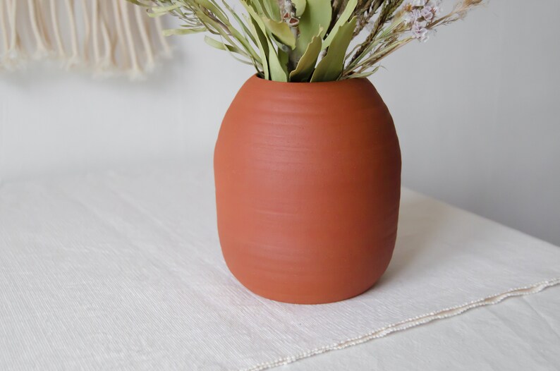 Christmas gift ceramic vase, Terracotta vase, Housewarming gift, Bud vase, New home gift, Pottery ikebana vase, Gift for mom, Wedding gift image 4