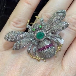 ダイヤモンドブローチジュエリー 天然パヴェダイヤモンドエメラルドブローチペンダント 925スターリングシルバーブローチジュエリー、蝶の形のブローチピンペンダント