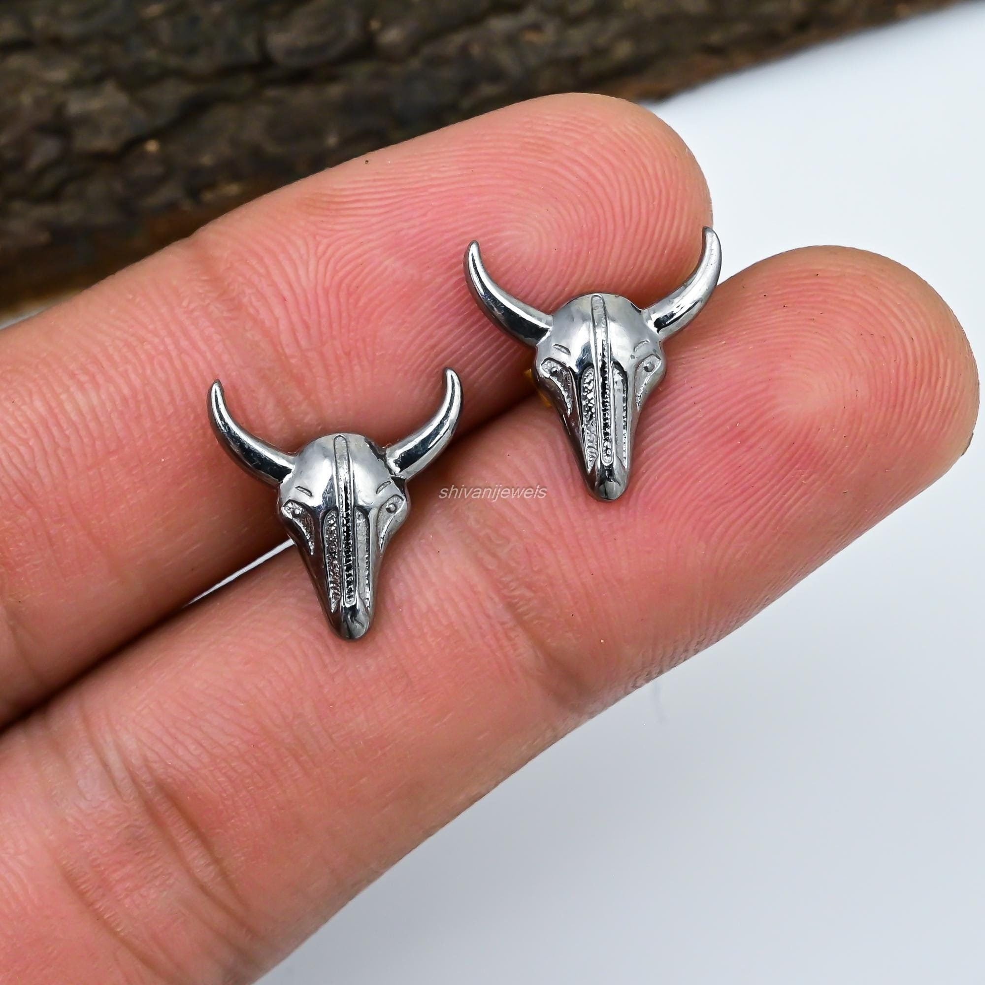 925スターリングシルバーの雄牛スタッド、ユニセックスステートメント