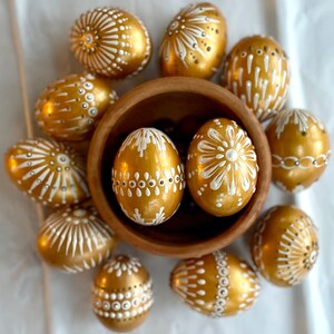 1 x Gold Hand Decorated Chicken Egg. Holiday Collection. Pysanky. Gift. Ornament.