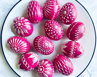 1 x  Magenta Hand Decorated Egg. Pink Collection. Pysanky. Ornament. Gift.