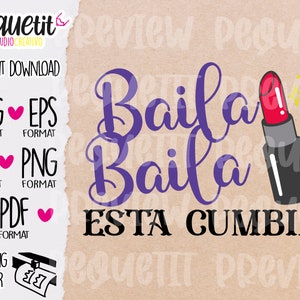 Könnte beinhalten: Lilafarbener Text mit der Aufschrift "Baila Baila Esta Cumbia" mit einem roten Lippenstift und Glitzer darüber.