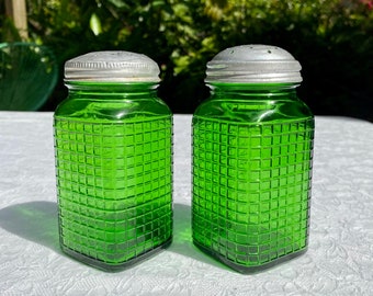 Green Waffle Glass Pair of Vintage Kitchen Shakers 1930s Owens Illinois