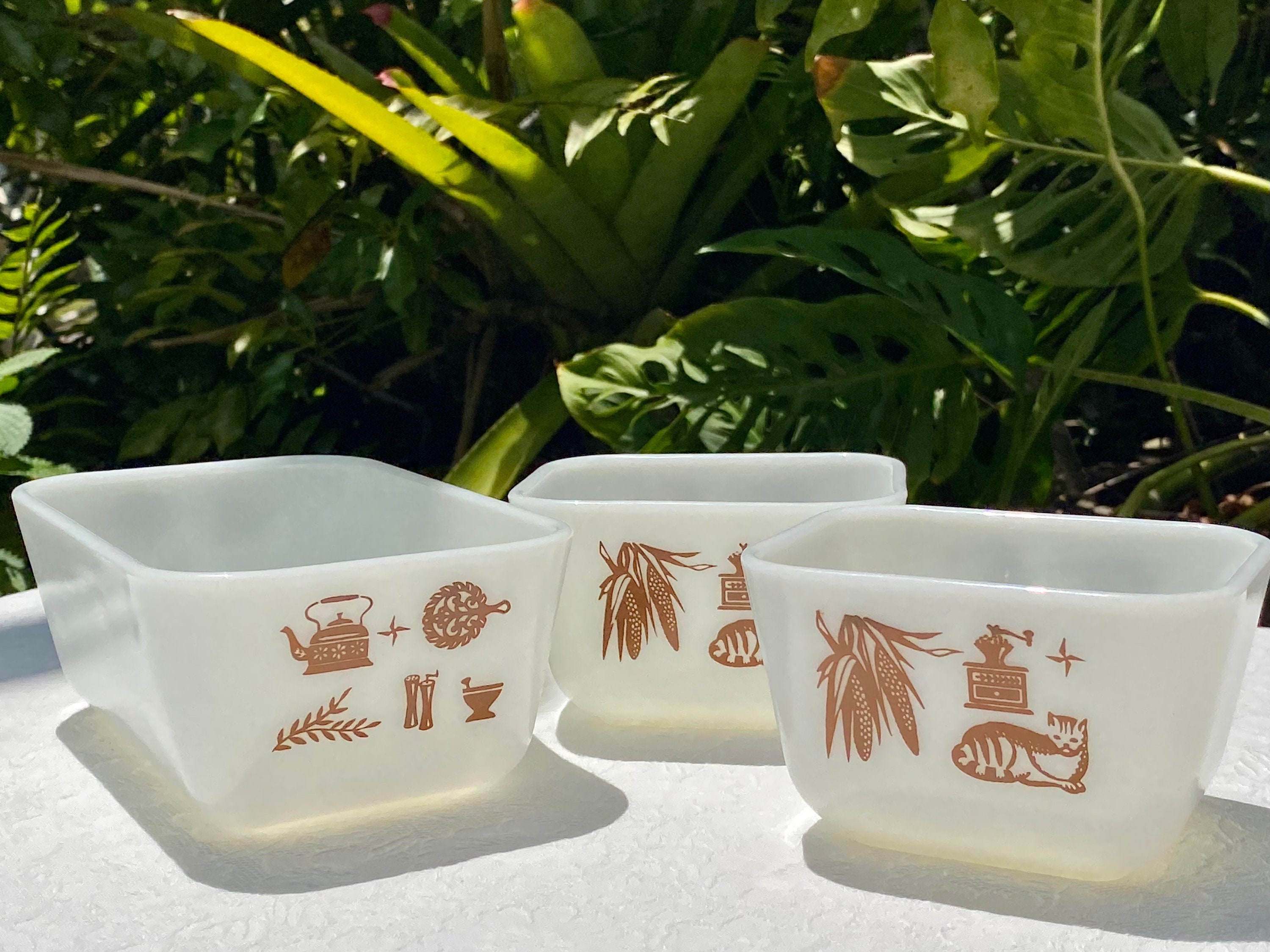 オールドパイレックス　リフリジレータ　アーリーアメリカン3点セット Vintage Pyrex Early American Set of Three Refrigerator Dishes