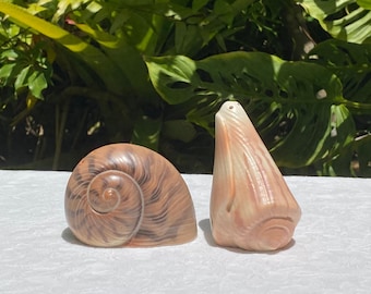 Otagiri Seashell Vintage Salt and Pepper Shaker Set