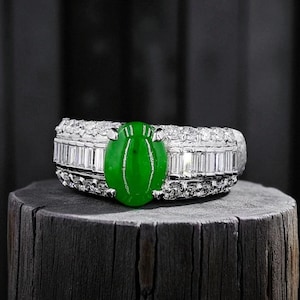 Akasaka MADE IN JAPAN Burmese A Jade Statement Ring, with Natural White Diamonds, and Platinum 900 - HKJSl Certified