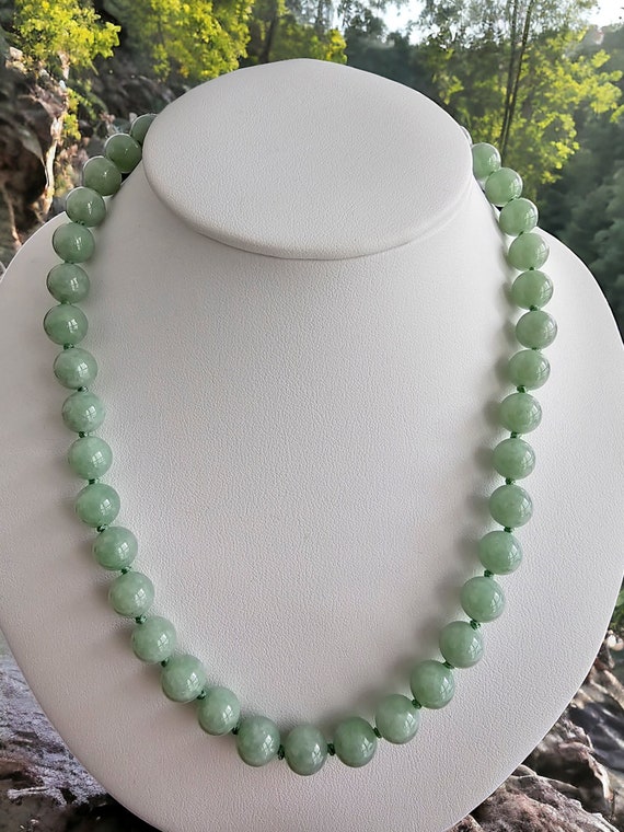 Collana realizzata con Giada color acqua marina e perle di fiume lunghezza 75cm - Creazioni Artigianali & Pelletteria