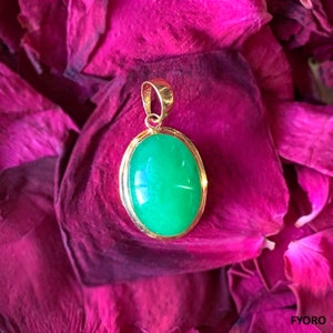 Qing Jade Pendant (with 14K Yellow Gold)